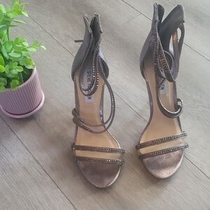 Steve Madden Women's Shimmering Silver Heels l Grad Nite